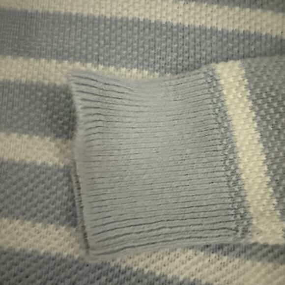 3 for $9 Gap Knit Blue and White steiped sweater XS - Picture 4 of 5